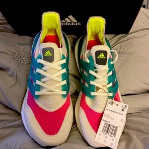 ADIDAS ULTRA BOOST 21